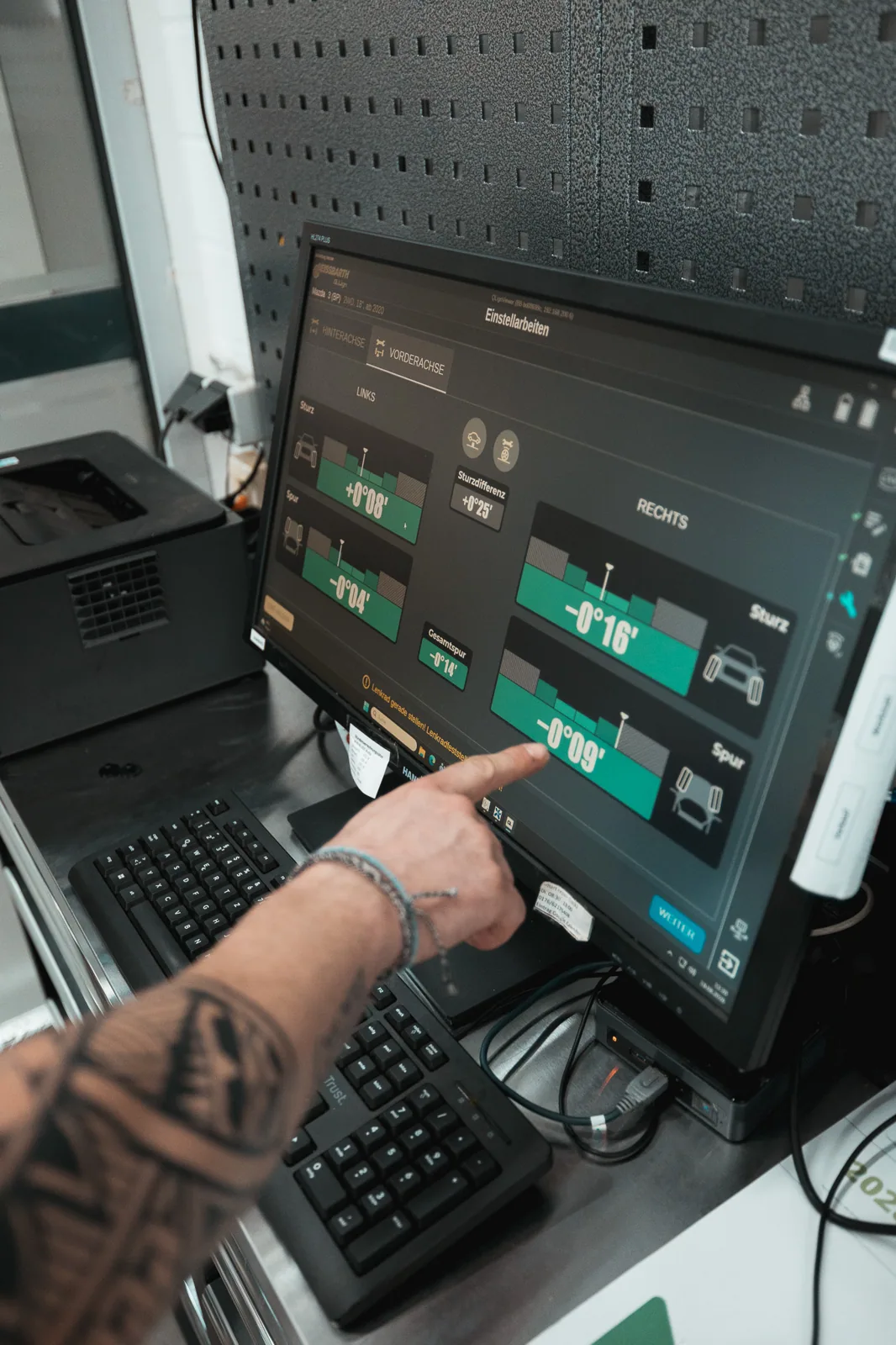 Diagnosemonitor bei der Achsvermessung