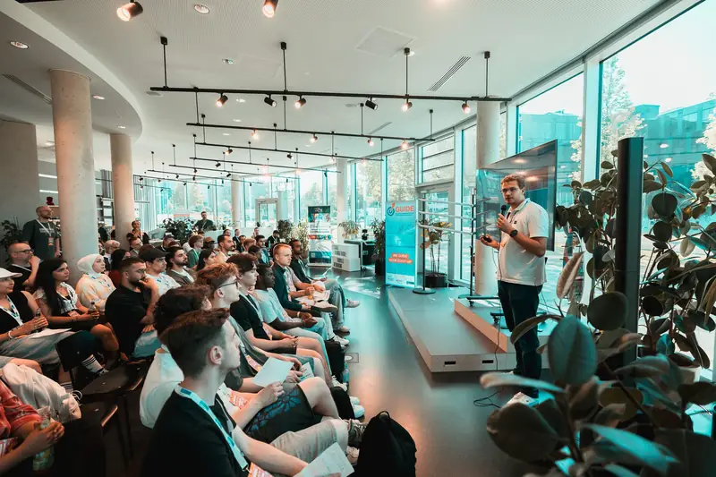 Voller Saal beim Auftakt des AI for Good Hackathon 2026 in Essen